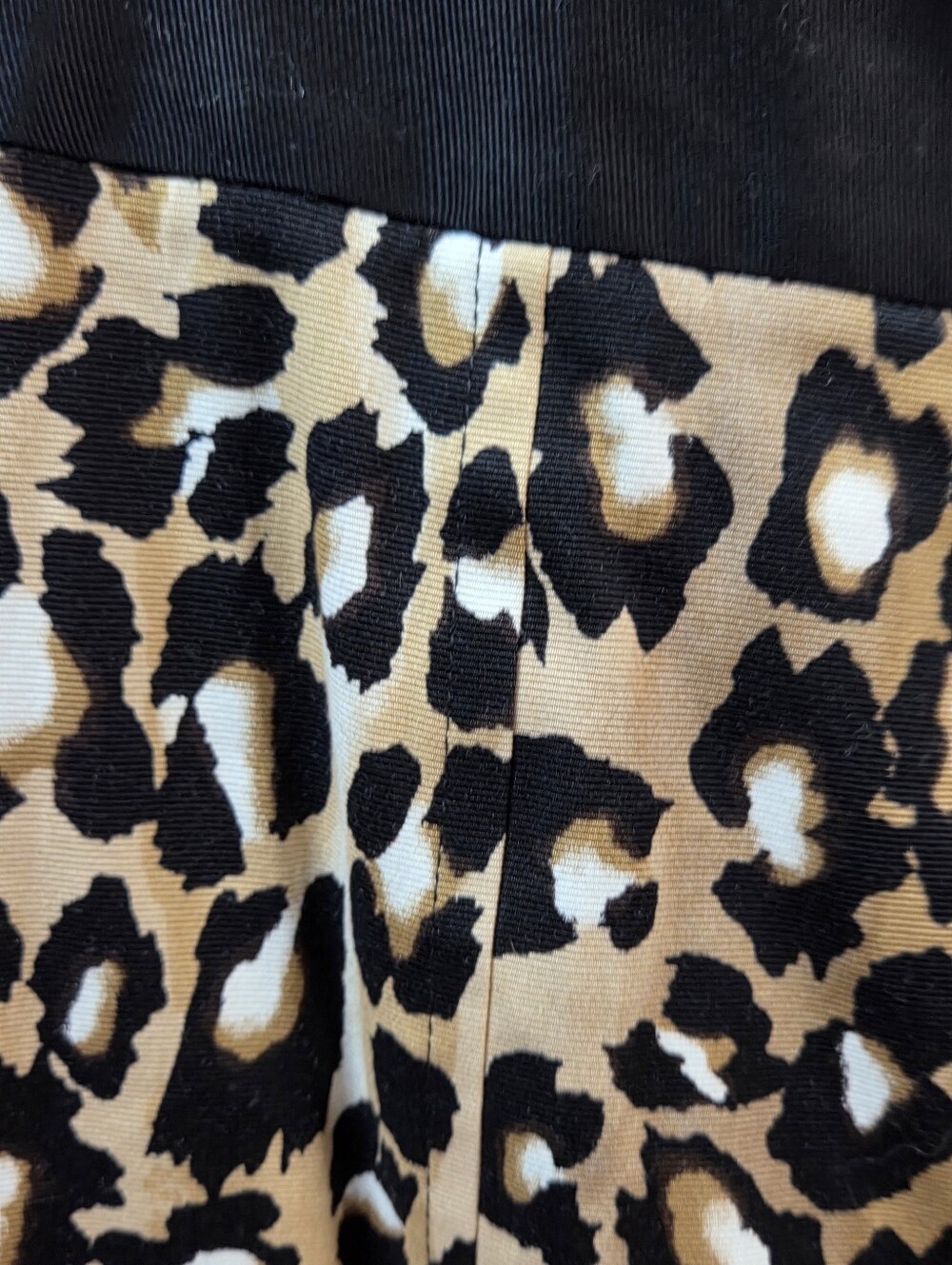 White House Black Market Leopard Print Pencil Skirt in Black and Tan - Picture 2 of 4